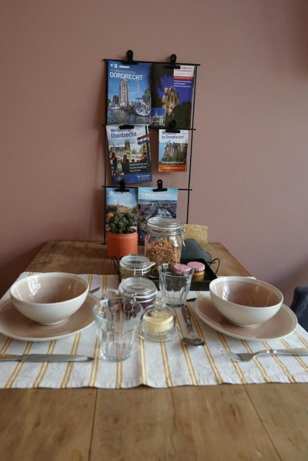 B&B De Warmoes Дордрехт Екстериор снимка